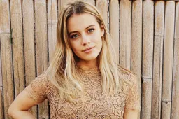 Vriendin van Beerschot-spits Dante Vanzeir showt zichzelf graag in bikini