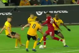 Origi scoort... en dat ziet er pijnlijk uit voor Dendoncker (VIDEO)