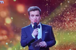 Niels Destadsbader krijgt er stevig van langs: "Dit is ongepast!"