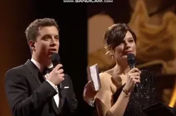 Eden Hazard zet Niels Destadsbader op zijn plaats, VTM weigert te vertalen