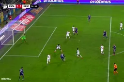 Wat een blunder! VAR grijpt niet in bij buitenspelgoal Anderlecht (VIDEO)