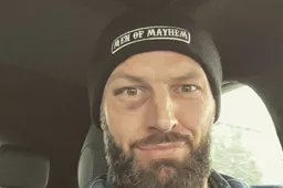 Gevecht bij Antwerp: ploegmaat slaat Van Damme blauw oog