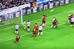 Divock Origi houdt Liverpool op titelkoers (VIDEO)