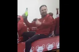 Beelden van dronken Jürgen Klopp gaan viraal (VIDEO)