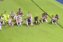 Zeer straffe beelden van spelers en supporters van Anderlecht na Genk