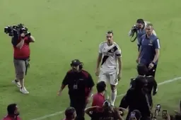 Zlatan Ibrahimovic choqueert met controversiële actie (VIDEO)
