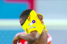 Boyata zorgt voor ongelofelijk vreemd moment tijdens Rusland-België (VIDEO)