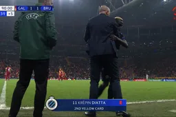 Krépin Diatta na domme rode kaart in de clinch met Philippe Clement (VIDEO)