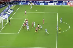 Adnan Januzaj verrast Oblak en heel Atlético met speciale vrije trap (VIDEO)