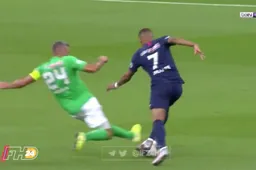 Kylian Mbappé incasseert doodschop en verlaat wenend het veld (VIDEO)