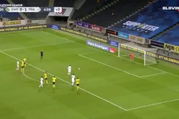 Wat?! Antoine Griezmann compleet afgemaakt na pijnlijke penaltymisser (VIDEO)