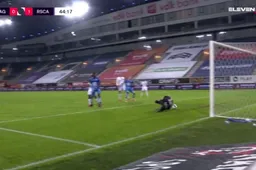 Afschuwelijke blunder van Bolat tegen Anderlecht