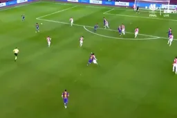 Lionel Messi deelt klap uit en krijgt eerste rode kaart ooit bij Barça (VIDEO)