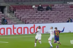 Kijkers vol ongeloof na penalty voor Barça: "Dit is schandalig" (VIDEO)