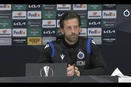 Club-interim-coach De Mil verbaast perszaal: "Plaats dat maar onder bijgeloof"