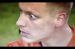 Déze beelden van OHL-Antwerp gaan nog tijdens match viraal: "Kijk die ogen!" (VIDEO)