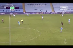 Kevin De Bruyne slaat fans met verstomming: "Hij is een freak!" (VIDEO)