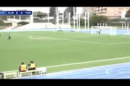 Anderlecht herkent supertalent met absolute wereldgoal: "Hij is knettergek!" (VIDEO)