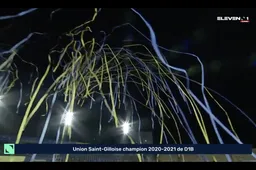 Voetbalwereld in shock na zien van kampioenentrofee: "Wat een schande!"