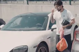 Lior Refaelov arriveert in deze peperdure sportwagen bij Anderlecht