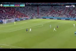 Déze actie van Mbappé gaat de wereld rond: "Dat is gewoon waanzinnig" (VIDEO)