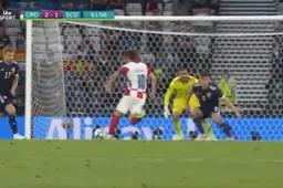 Luka Modric krijgt de bal aangespeeld... En doet dan dít (VIDEO)