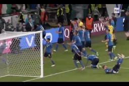 Beelden van belachelijke Immobile gaan wereld rond: "Wat doet hij nu?" (VIDEO)