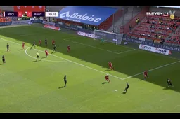 Niemand kan het nog aanzien tijdens Standard-Antwerp: "Wat een ramp is hij"