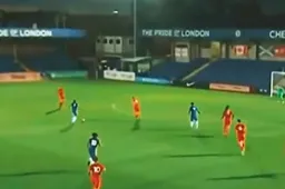 Monden vallen open bij comeback van Charly Musonda (VIDEO)