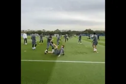 Beelden schoppende Neymar gaan wereld rond: "Had je gewaarschuwd" (VIDEO)