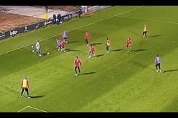 Dante Vanzeir meteen belachelijk gemaakt bij Duivels: "Auch, shit" (VIDEO)