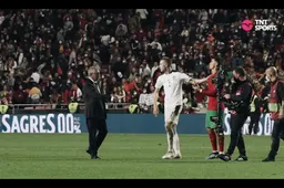 Ronaldo gedegouteerd na zware 'blunder' bij Portugal (VIDEO)