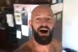 Opvallend: Van Damme op weg naar deze club (video)