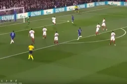 Hazard aan het feest bij Chelsea met dit doelpunt (Video)