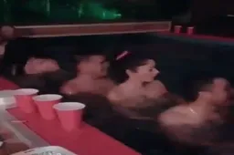 Beelden lekken uit van wild prostitutieschandaal Mexicaanse ploeg (Video)