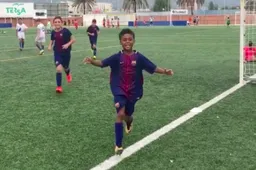 Zo vader, zo zoon: Shane Kluivert scoort bij debuut voor Barcelona (Video)