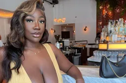 Sexy Shani Jamilah slaat Romelu Lukaku met borsten om de oren