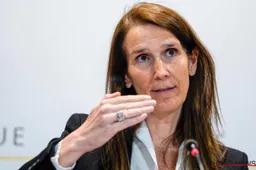 Veiligheidsraad spaart het voetbal: 'Competitiestart niet in gevaar'