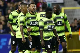 Standard-speler ligt op de grond, maar kijk hoe hij dan opstaat (Video)