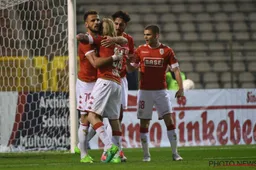 "Ik zie heel vreemde dingen gebeuren bij Standard"