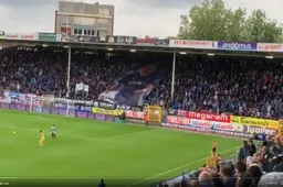 Kippenvel: Prachtig eerbetoon Sterchele tijdens Charleroi-Club Brugge (Video)