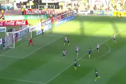 Tevez laat weer van zich horen met een parel van een doelpunt (Video)