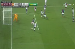 Onwaarschijnlijk: Man United mist twee loepzuivere kansen in evenveel seconden (Video)