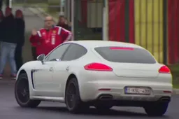 Rode Duivels komen aan met peperdure wagens, behalve deze