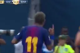 Nu wil PSG hem zeker! Neymar scoort wereldgoal! (Video)
