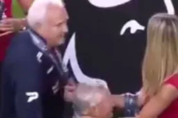 Heeft dit lid van Zulte Waregem foute medaille gekregen na Supercup? (Video)