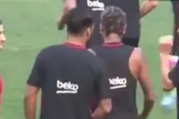 Neymar krijgt op training slaag van Suarez (Video)