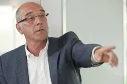 Walter Meeuws over Lierse en Antwerp: "Zij hebben de beste ploeg van 1B"