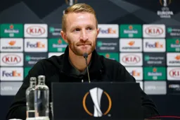 Ongelofelijke onthullingen over ontslag van Wim De Decker bij AA Gent