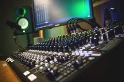 studio 4004849 640